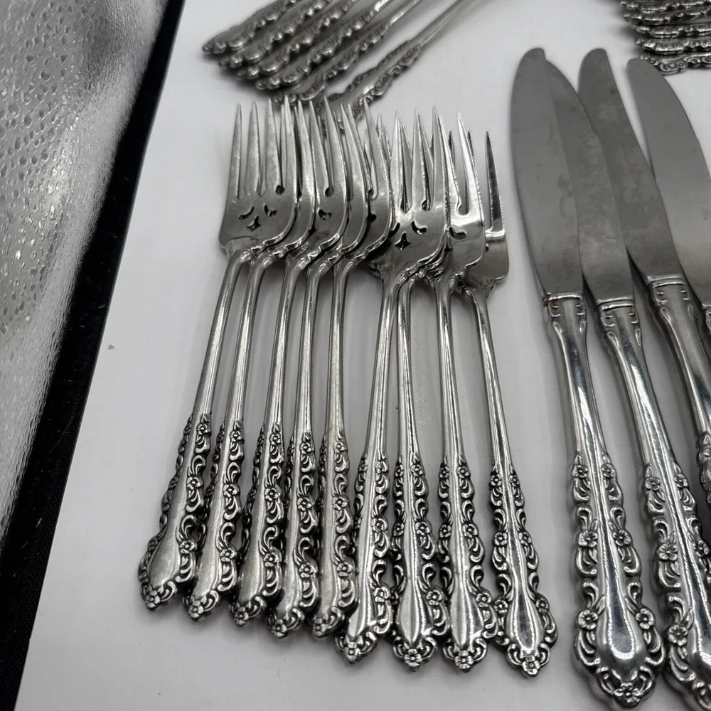 Oneida Shelley 6 Full Place Sets‎ + Extras (55pcs) Heirloom Stainless Flatware